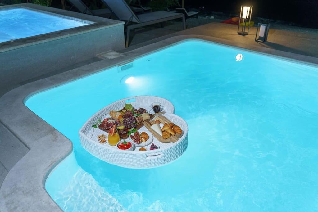 Вілла Nikkon Luxury Living Arvi  Екстер'єр фото