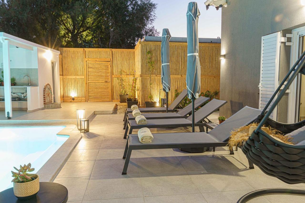Вілла Nikkon Luxury Living Arvi  Екстер'єр фото